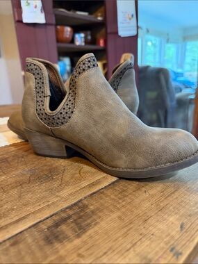 Jellypop Taupe Low Heel Cutout Booties